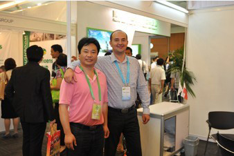 第18屆國際食用菌大會，與波蘭Champion出口總監(jiān)Tadeusz Raginiak一起2012.08.27